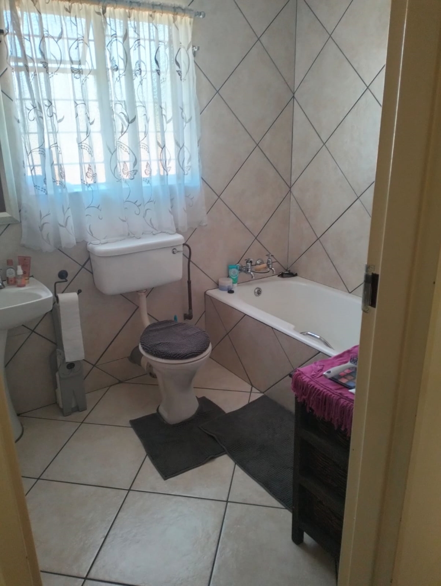 4 Bedroom Property for Sale in Sasolburg Ext 10 Free State